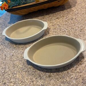 2 Pampered Chef Stonewear New Traditions Collection USA Oval Baking Dishes USED